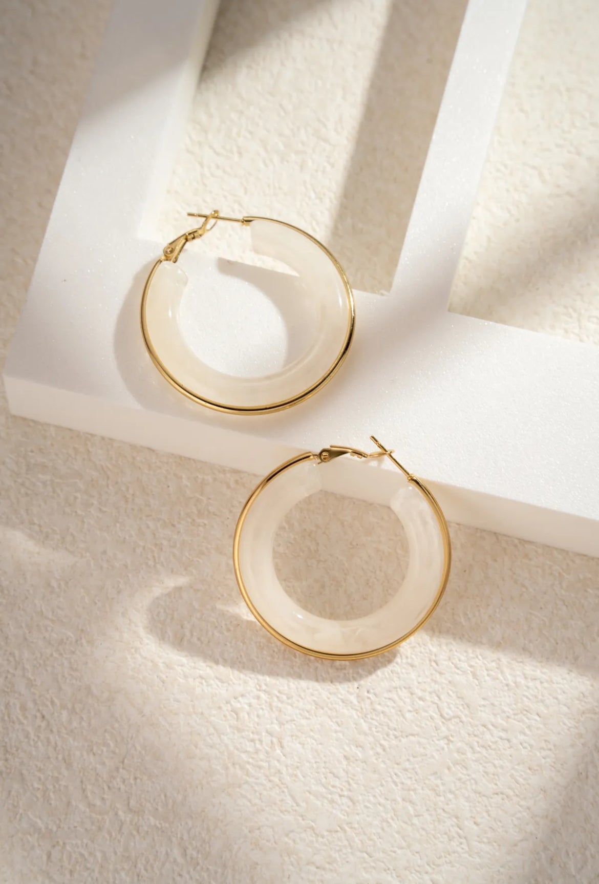 Boucle Créole en Résine - MissLivy Jewelry